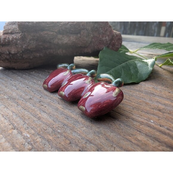 Vintage Apple Brooch Pin: Teacher Gift - Picture 5 of 9